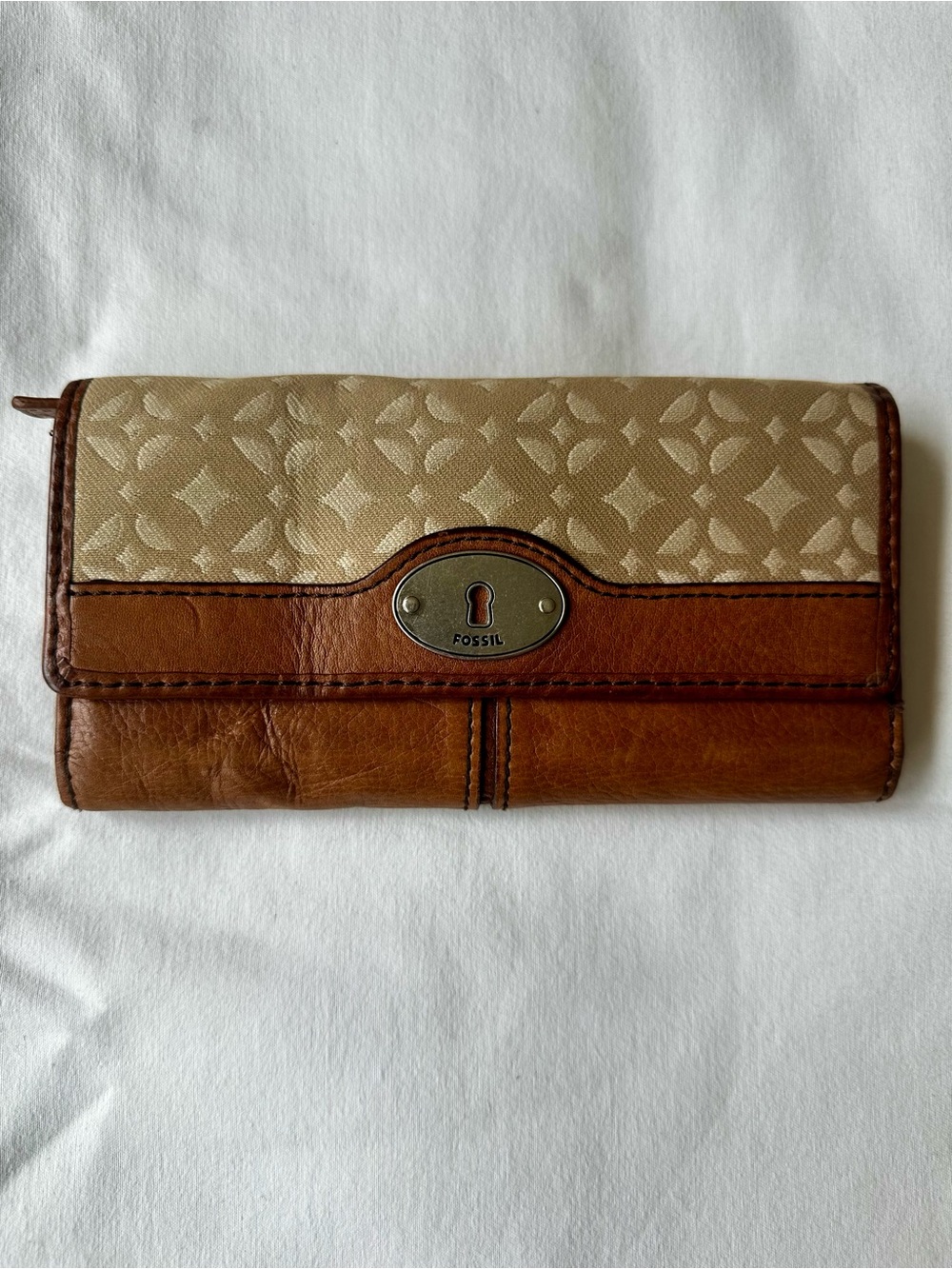 Fossil Keyhole Flap Wallet Brown Leather & Tan Logo Jacquard Checkbook Wallet